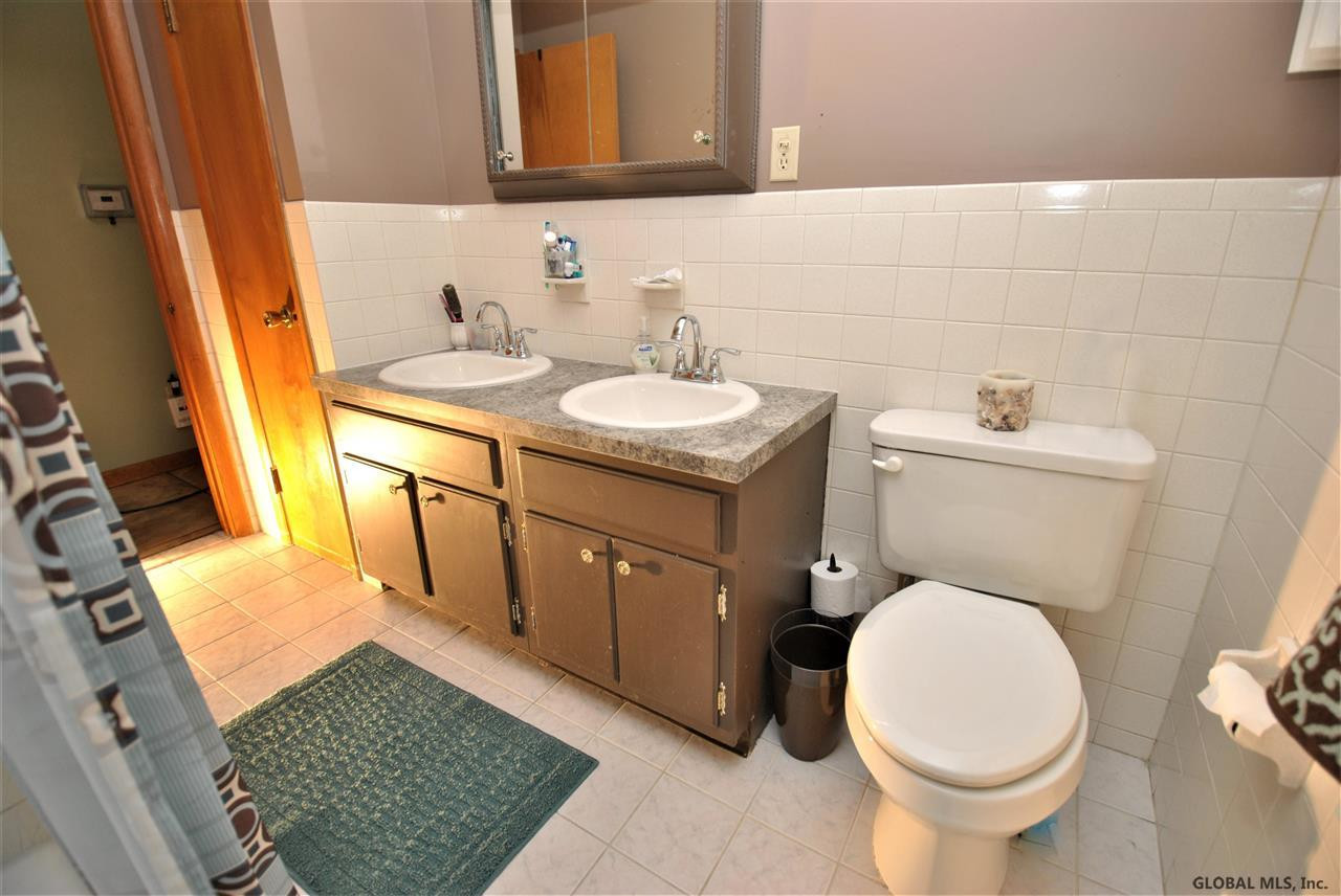 29 Rondack Road Colonie, NY 12205 - Photo 22 of 25 Photo 22