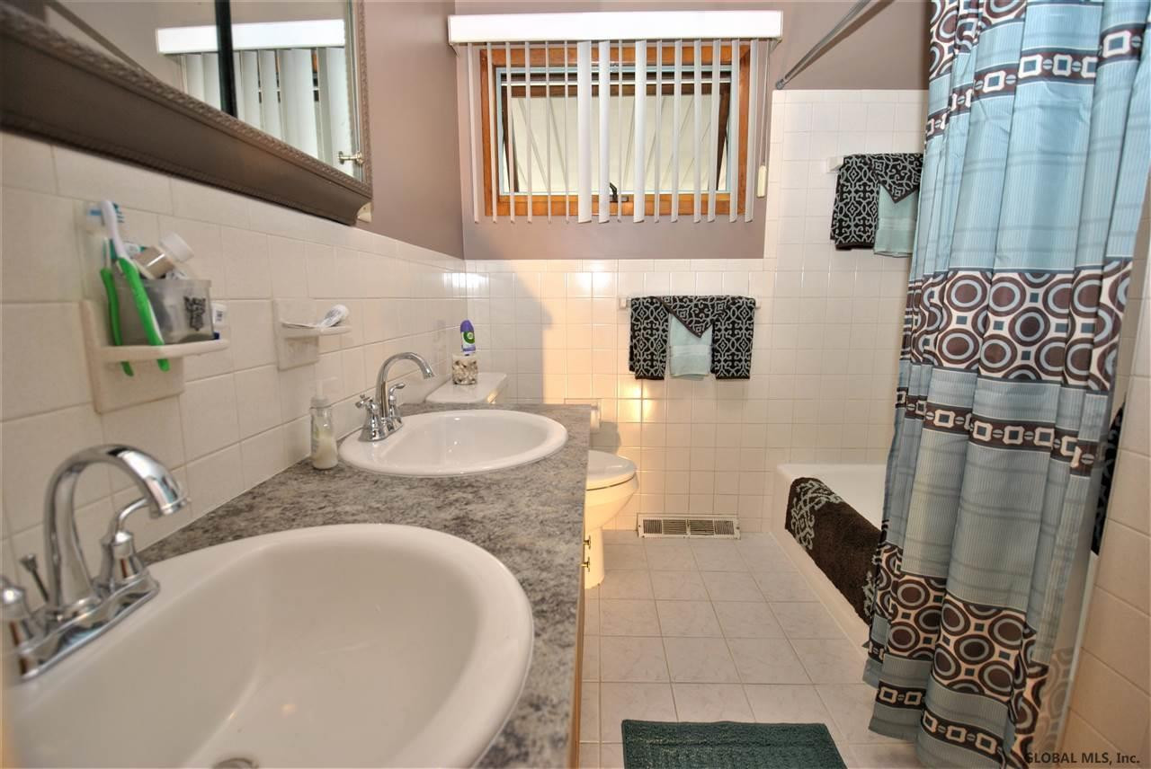 29 Rondack Road Colonie, NY 12205 - Photo 23 of 25 Photo 23