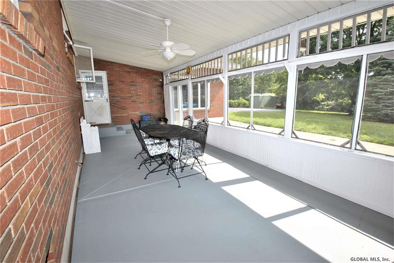 29 Rondack Road Colonie, NY 12205 - Photo 8 of 25 Photo 8