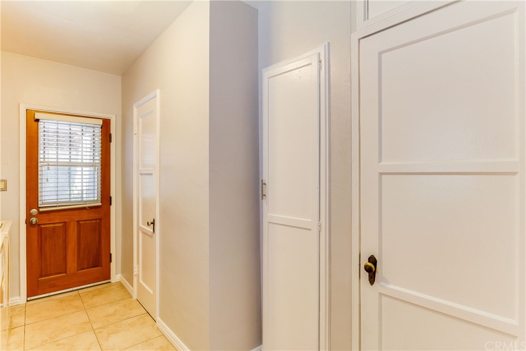 1763 Stearns Drive Los Angeles, CA 90035 - Photo 17 of 33 a view of a small space