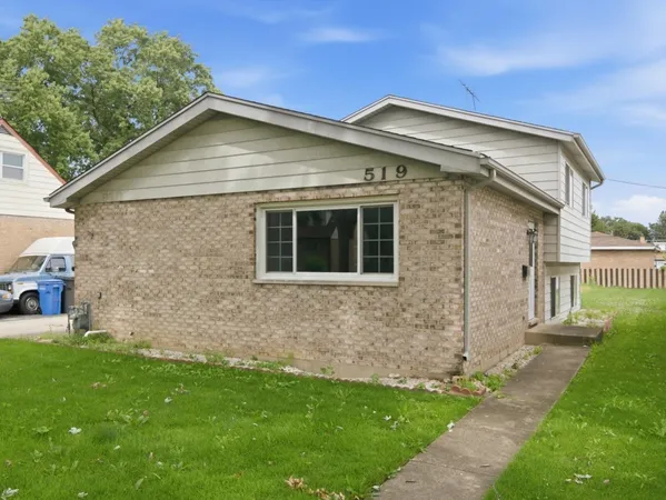 $349,900 | 519 Maple Lane, Hillside, IL 60162