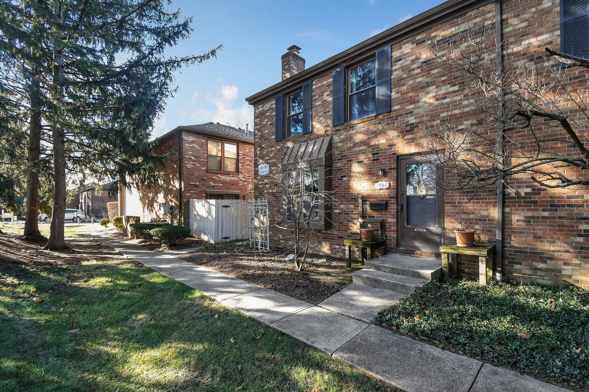 3-web-or-mls-1607-mcnaughten-rd