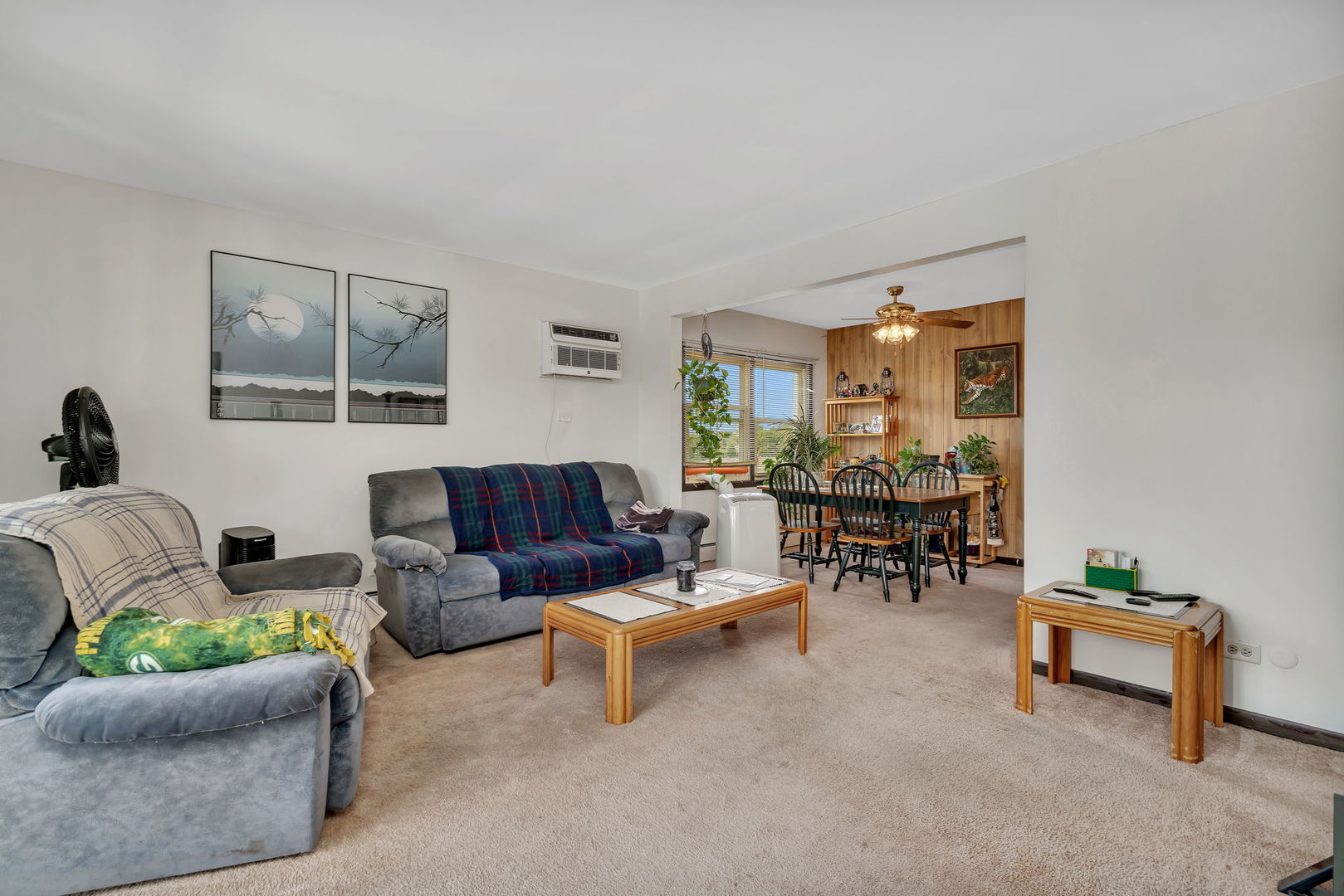 8010 West 84th Street Justice, IL 60458 - Photo 22 of 32 a living room with furniture and a large window
