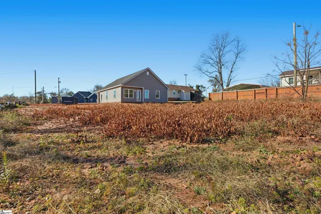 $267,000 | 609 South Cherry Street, Seneca, SC 29678