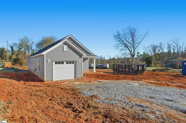 $267,000 | 609 South Cherry Street, Seneca, SC 29678