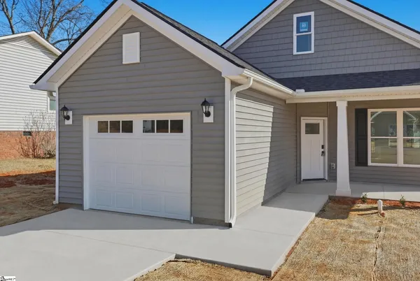 $259,900 | 609 South Cherry Street, Seneca, SC 29678