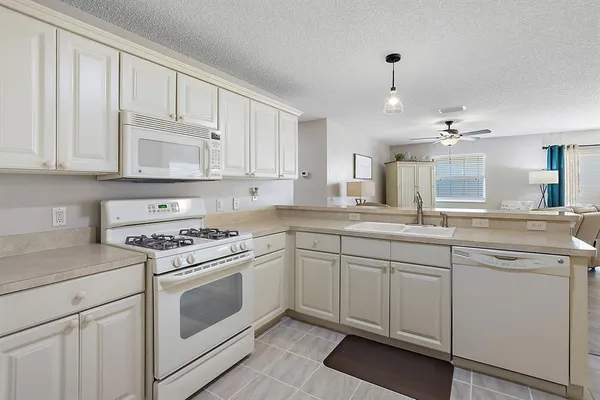 $2,100 | 2014 Johnson Court, The Villages, FL 32162