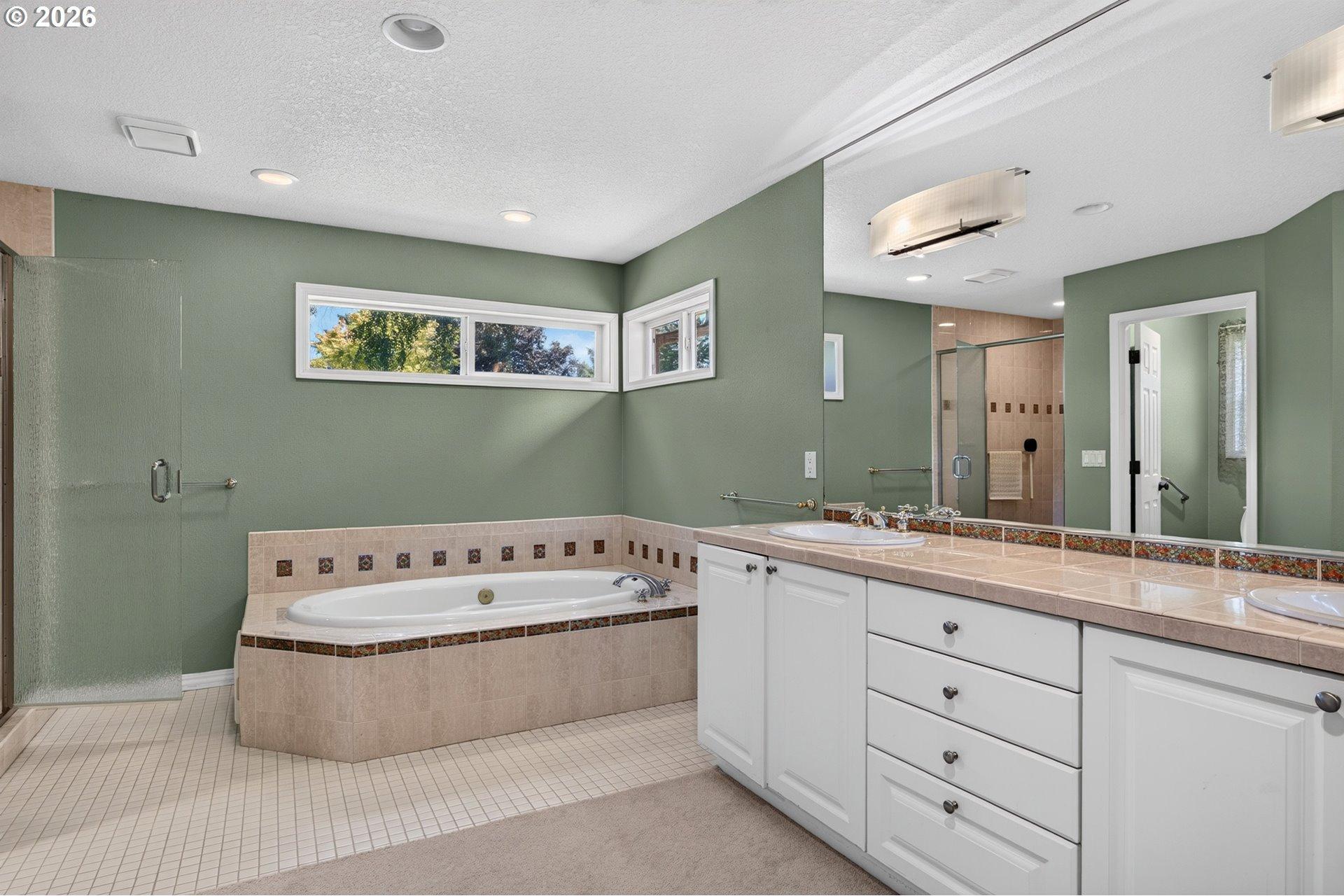 1545 Cloverleaf Road Lake Oswego, OR 97034 - Photo 28 of 48 Gallery Image 28