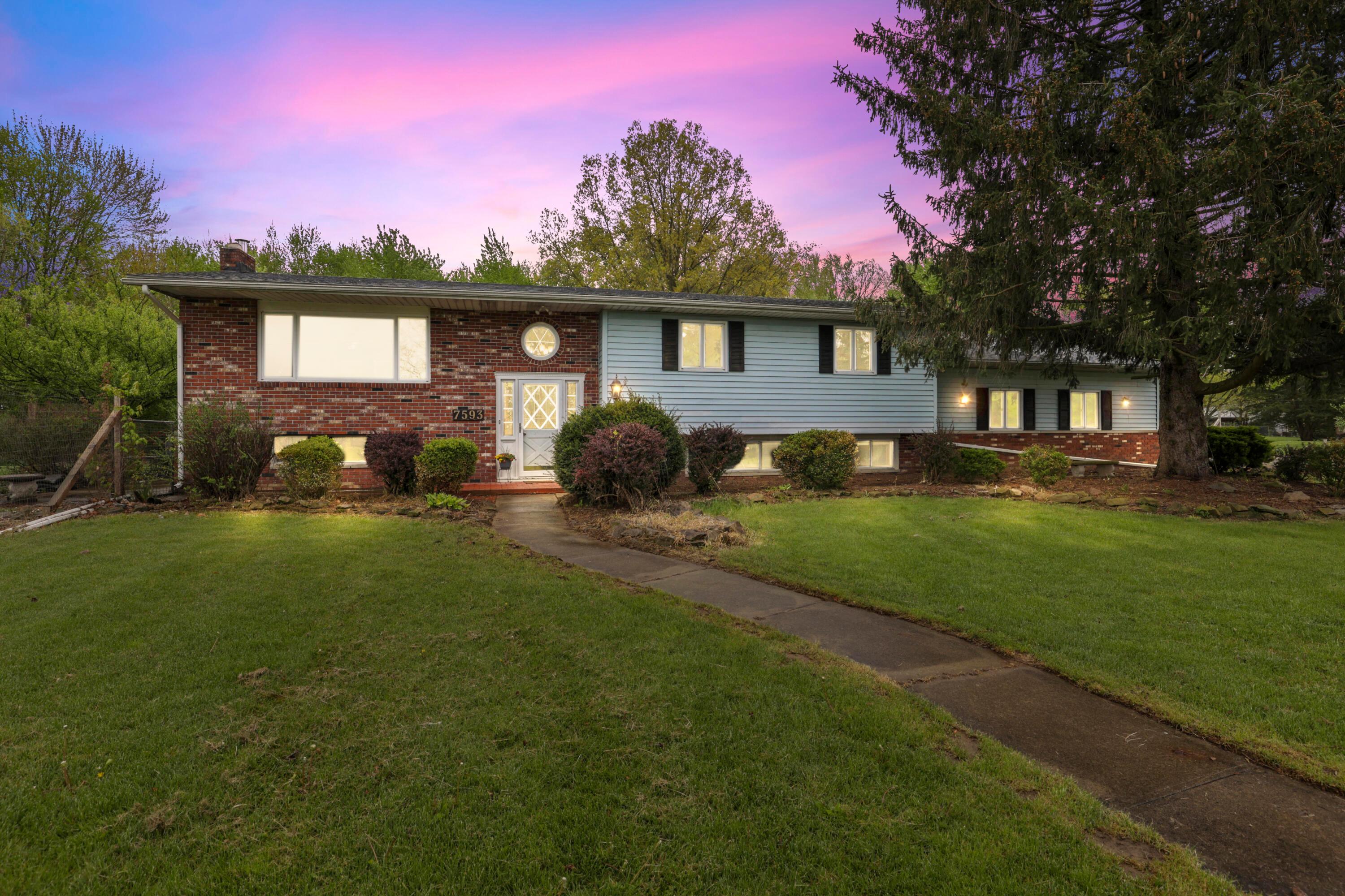 7593 Lake Drive Road Newark, OH 43056 - Photo 1 of 31 1-print-Twilight