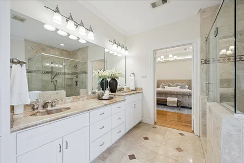 $1,949,000 | 6709 Westchester Avenue, West University Place, TX 77005