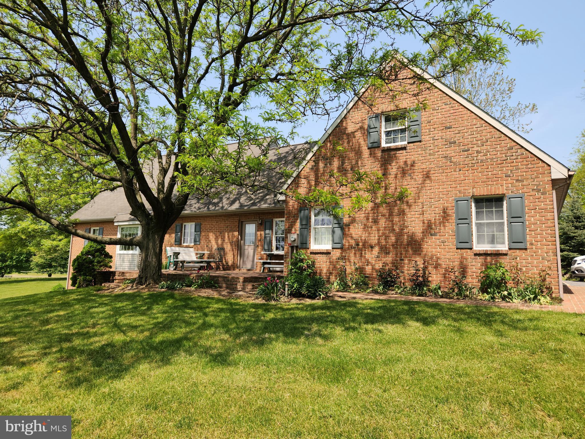 1506 Country Squire Road Elizabethtown, PA 17022 - Photo 2 of 30