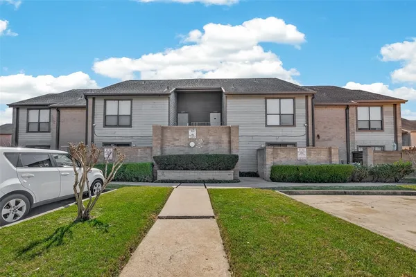 $1,200 | 8483 Sands Point Drive, Houston, TX 77036