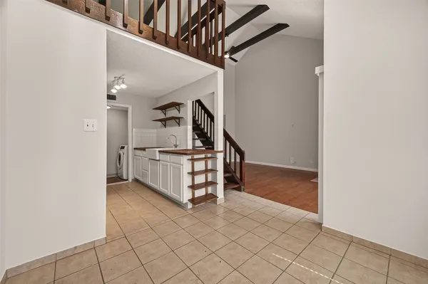 $1,200 | 8483 Sands Point Drive, Houston, TX 77036