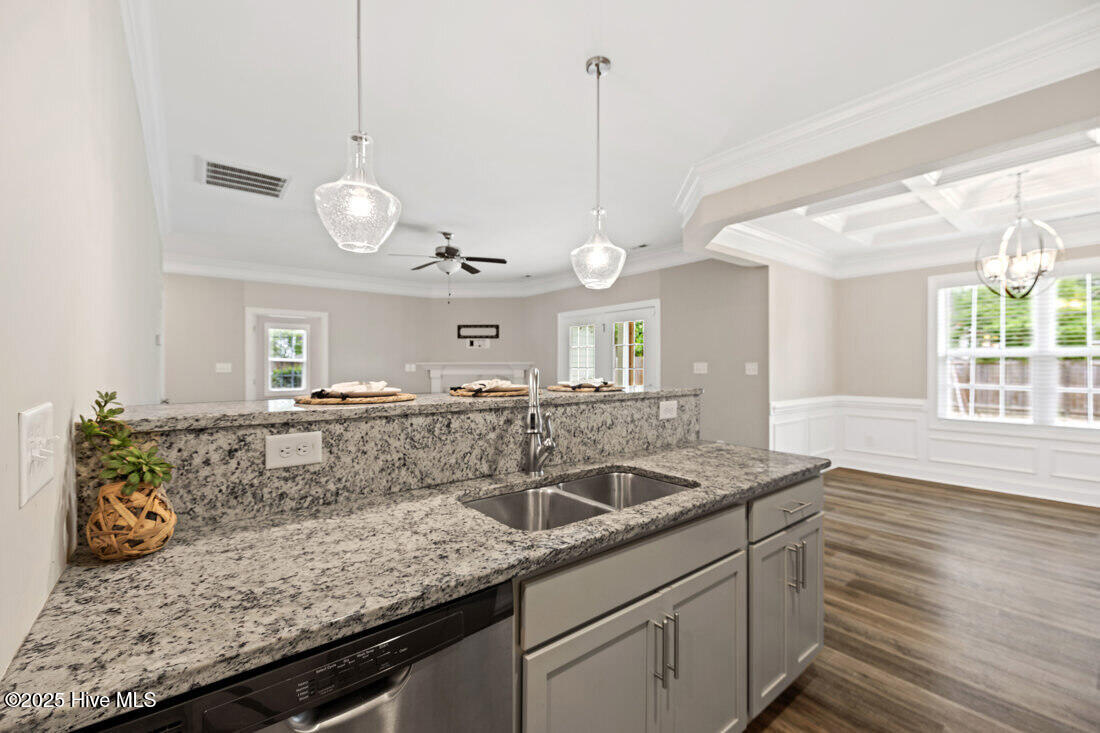 320 Thorne Road Pinehurst, NC 28374 - Photo 9 of 44 kitchen