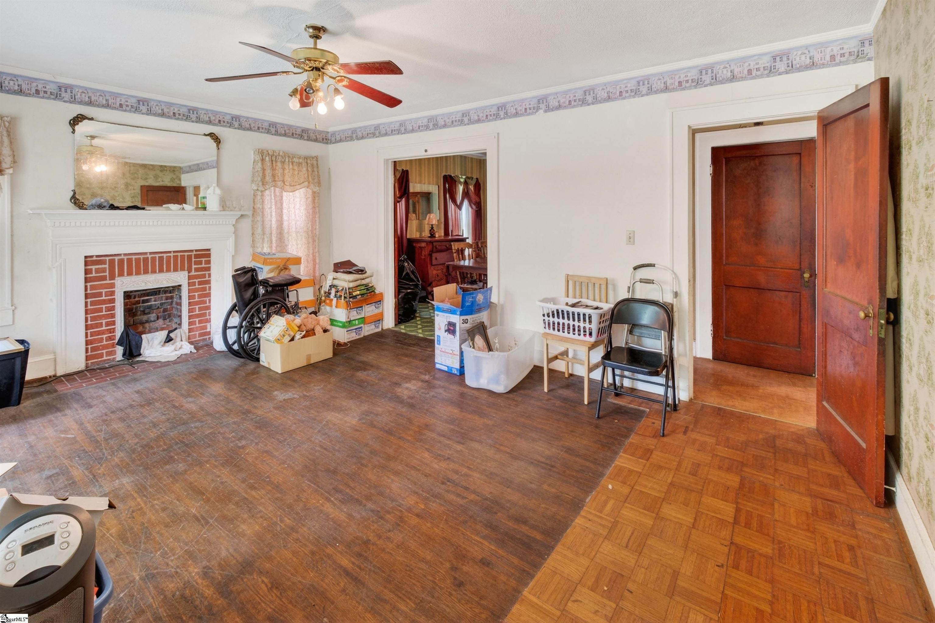 119 Kelly Street Laurens, SC 29360 - Photo 2 of 26