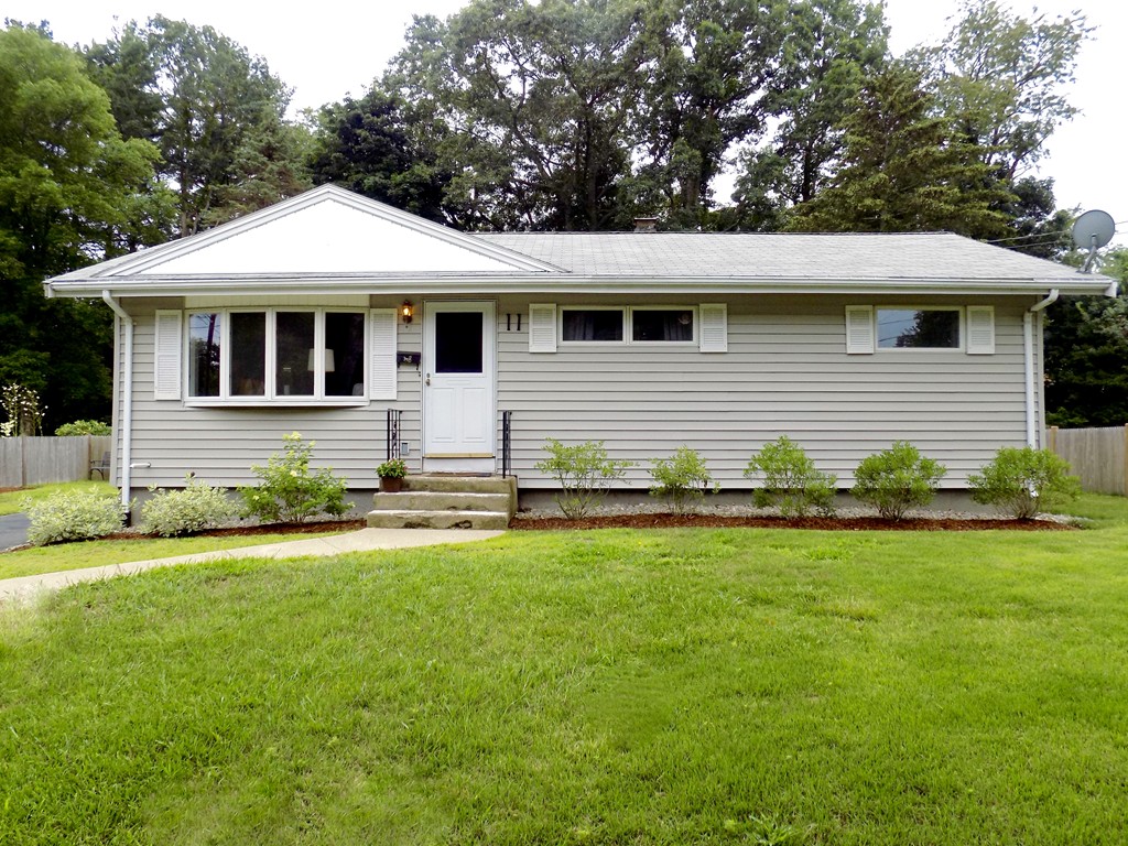 11 Robinson Road Beverly, MA 01915 - Photo 1 of 23