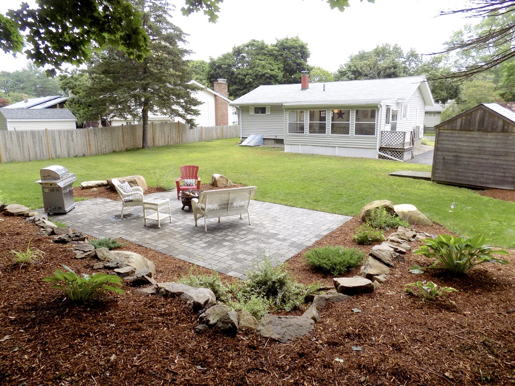 11 Robinson Road Beverly, MA 01915 - Photo 19 of 23