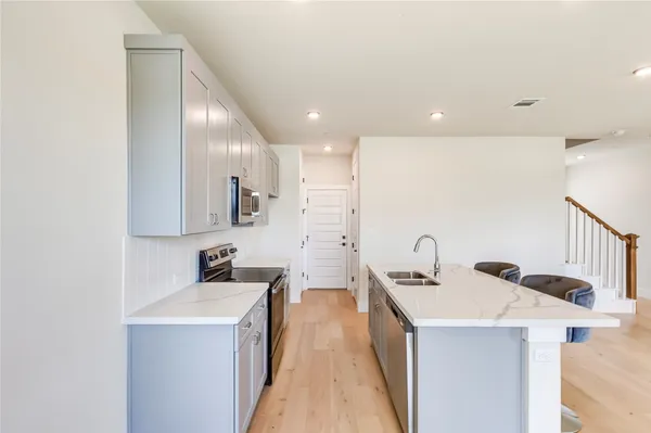 $2,200 | 2600 Gattis School Road, Unit 401, Round Rock, TX 78664