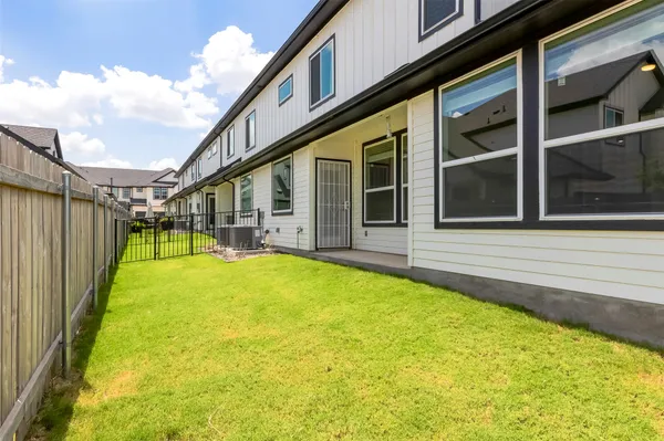 $2,200 | 2600 Gattis School Road, Unit 401, Round Rock, TX 78664