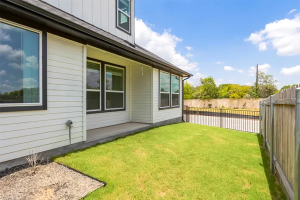 $2,200 | 2600 Gattis School Road, Unit 401, Round Rock, TX 78664