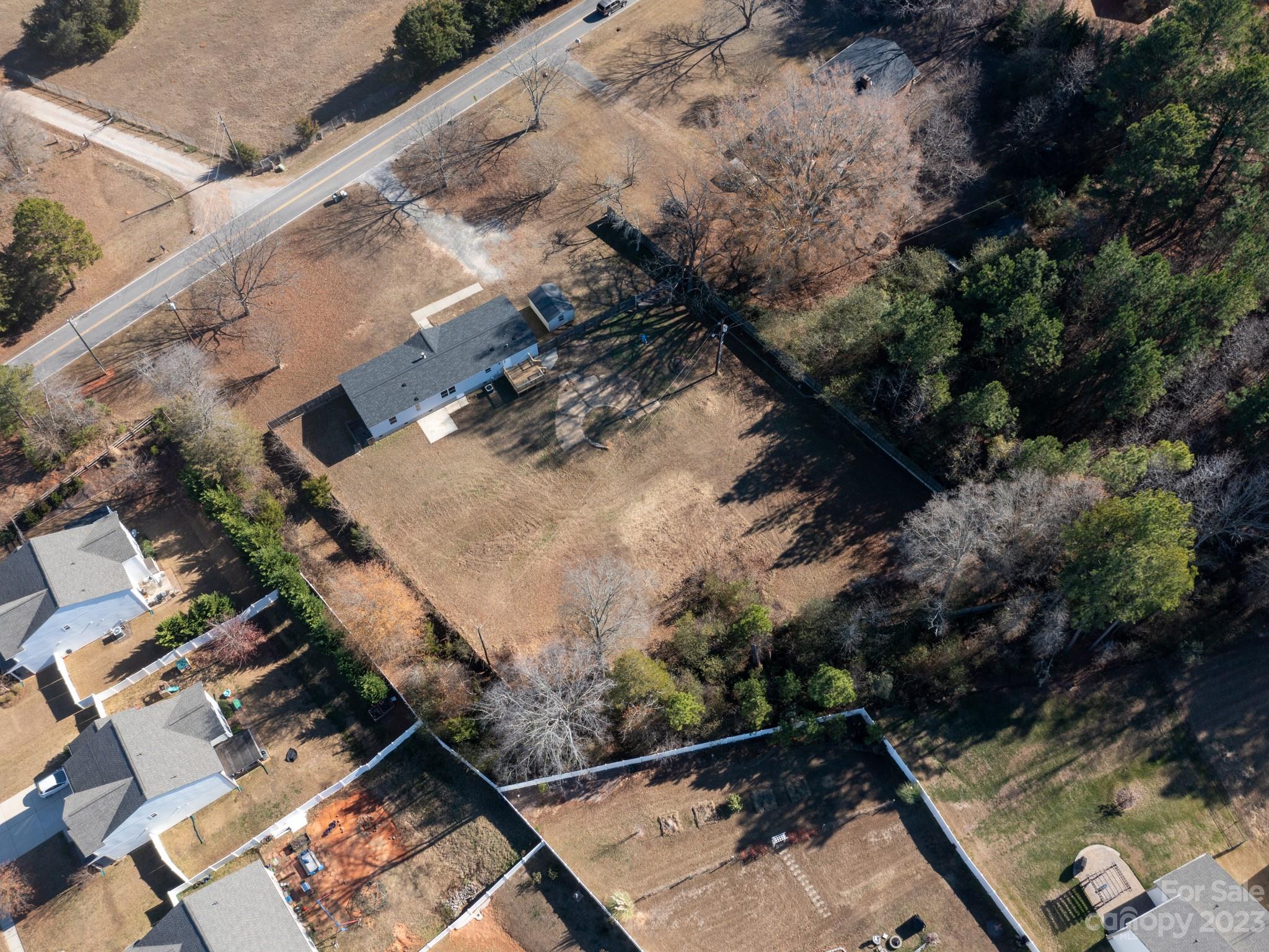 325 Griggs Road Clover, SC 29710 - Photo 34 of 35 Gallery Image 34