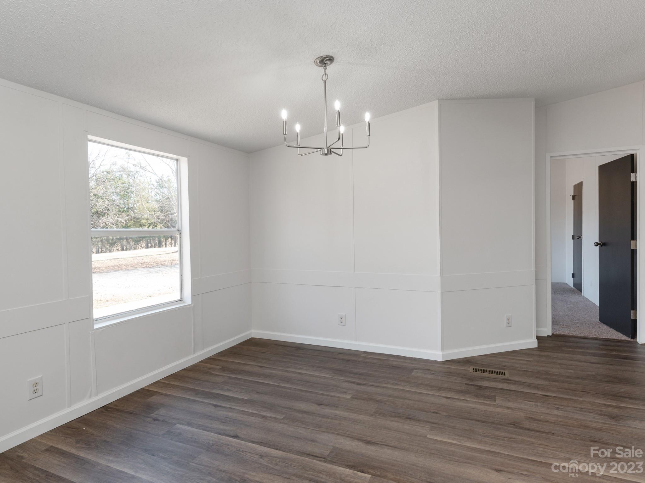 325 Griggs Road Clover, SC 29710 - Photo 9 of 35 Gallery Image 9