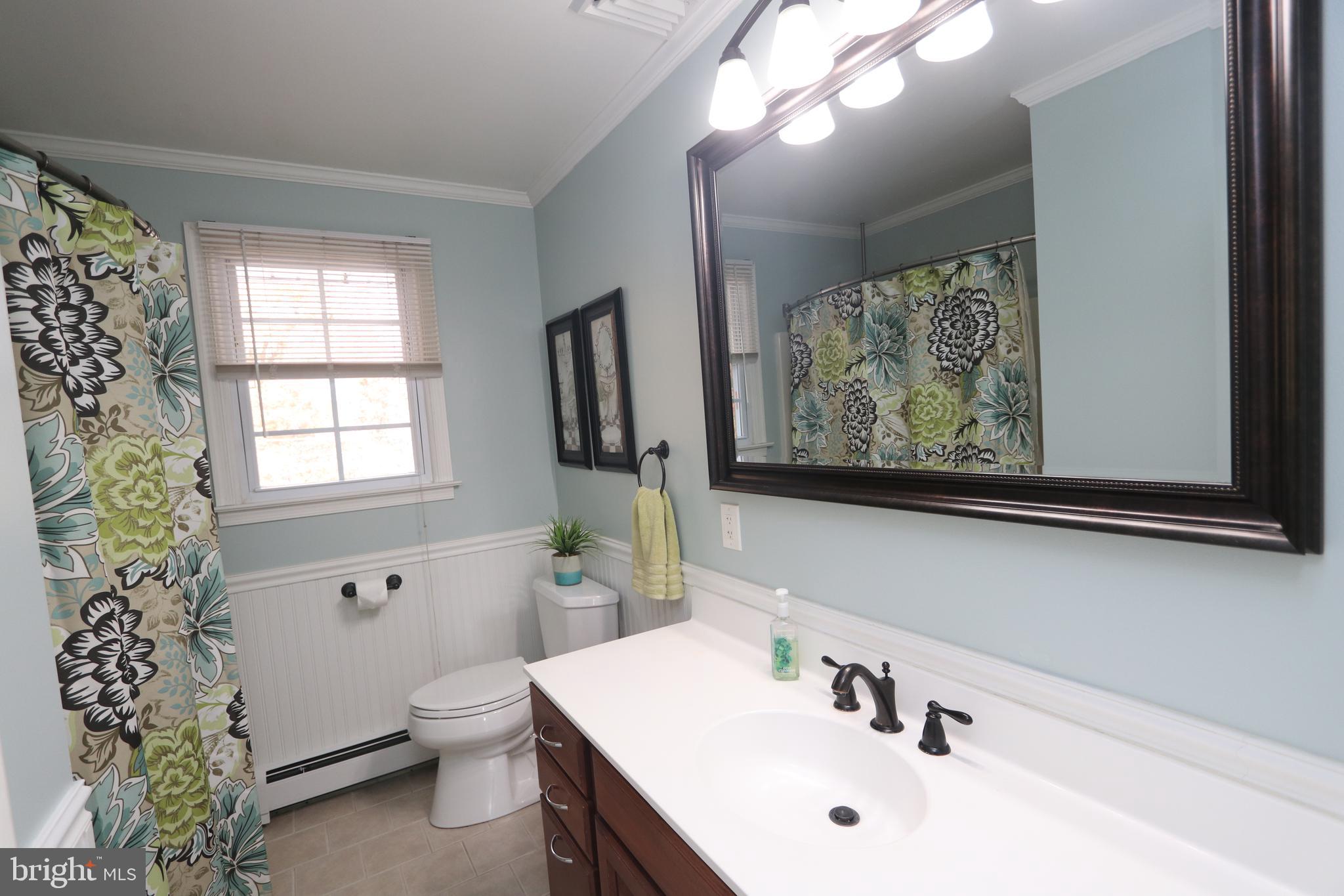 415 Atkinson Road Wilmington, DE 19804 - Photo 17 of 27 Full Bathroom