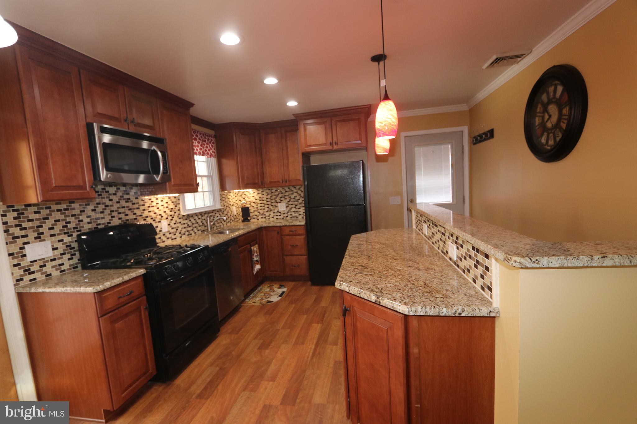 415 Atkinson Road Wilmington, DE 19804 - Photo 5 of 27 Kitchen