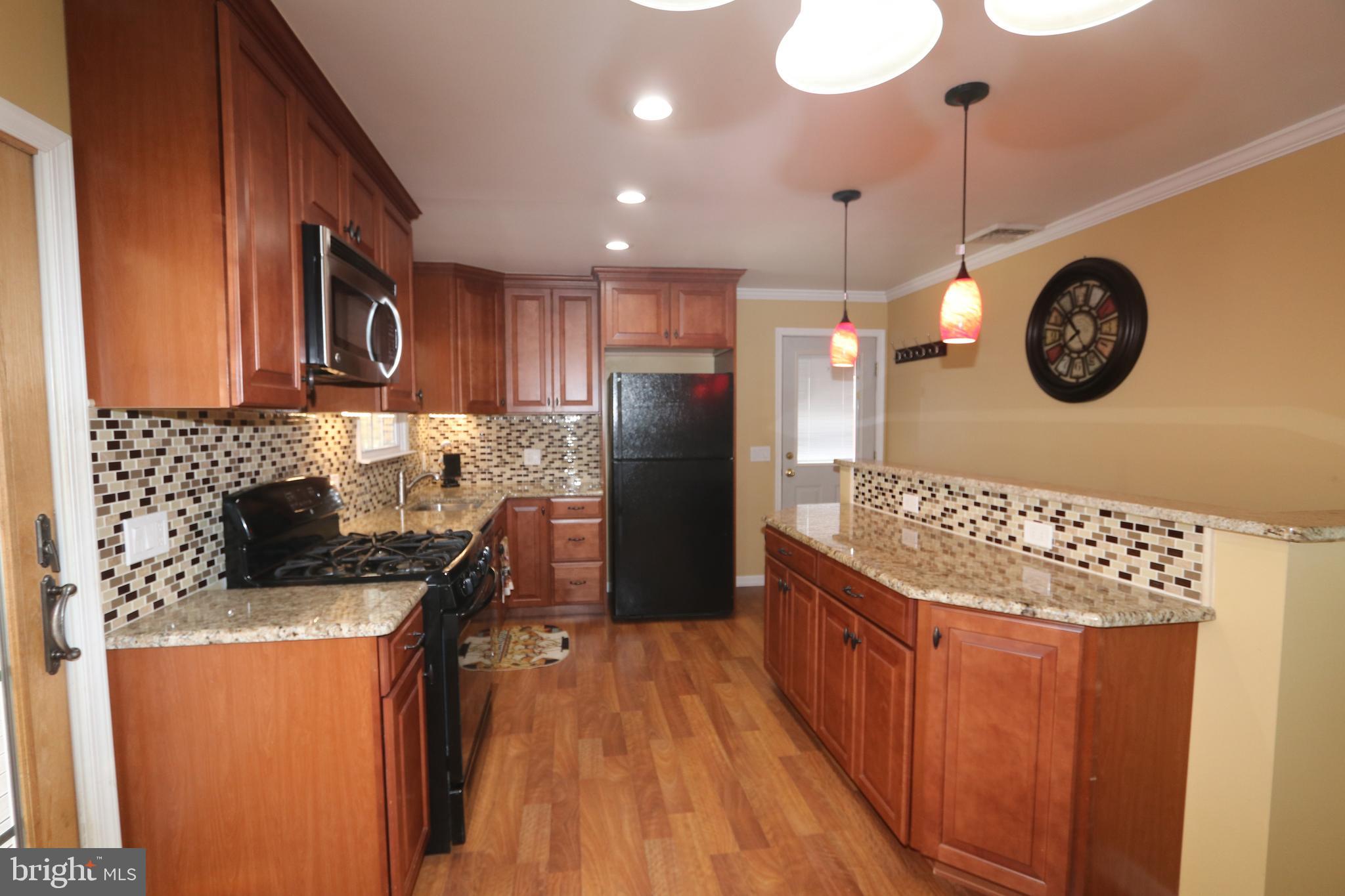 415 Atkinson Road Wilmington, DE 19804 - Photo 6 of 27 KItchen