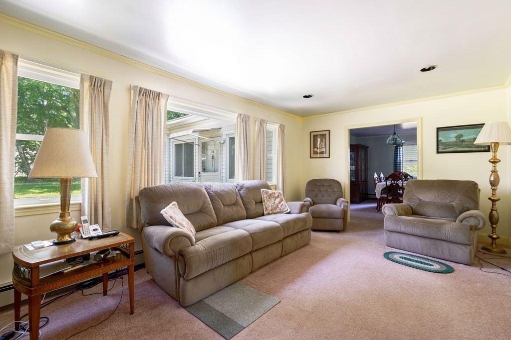 18 Orourke Path Newton, MA 02459 - Photo 9 of 27 Gallery Image 9