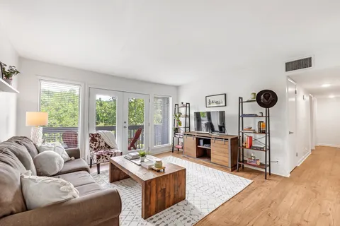 $269,000 | 21 Vaughns Gap Road, Unit 88F, Nashville, TN 37205