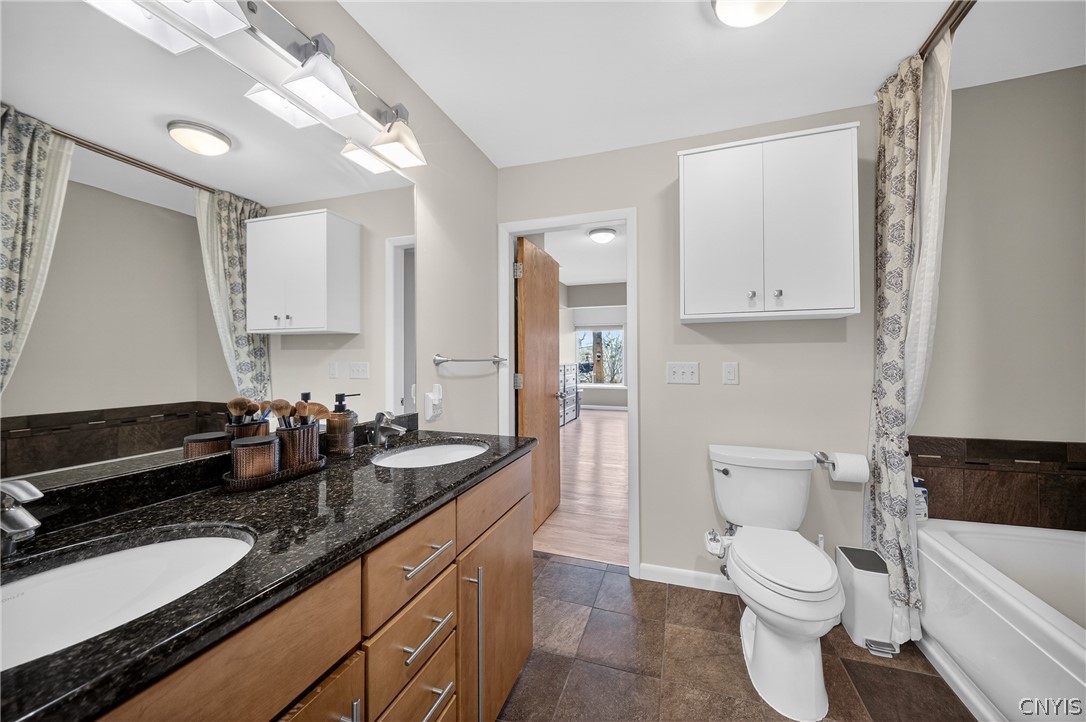 7516 Spectrum Way Manlius, NY 13066 - Photo 24 of 49 First floor primary full bath