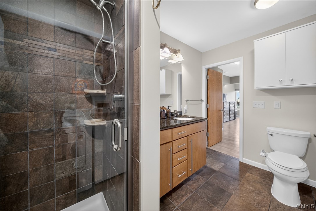 7516 Spectrum Way Manlius, NY 13066 - Photo 25 of 49 First floor primary full bath