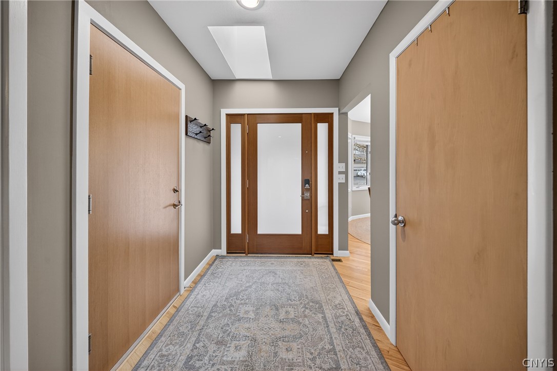 7516 Spectrum Way Manlius, NY 13066 - Photo 3 of 49 Front door