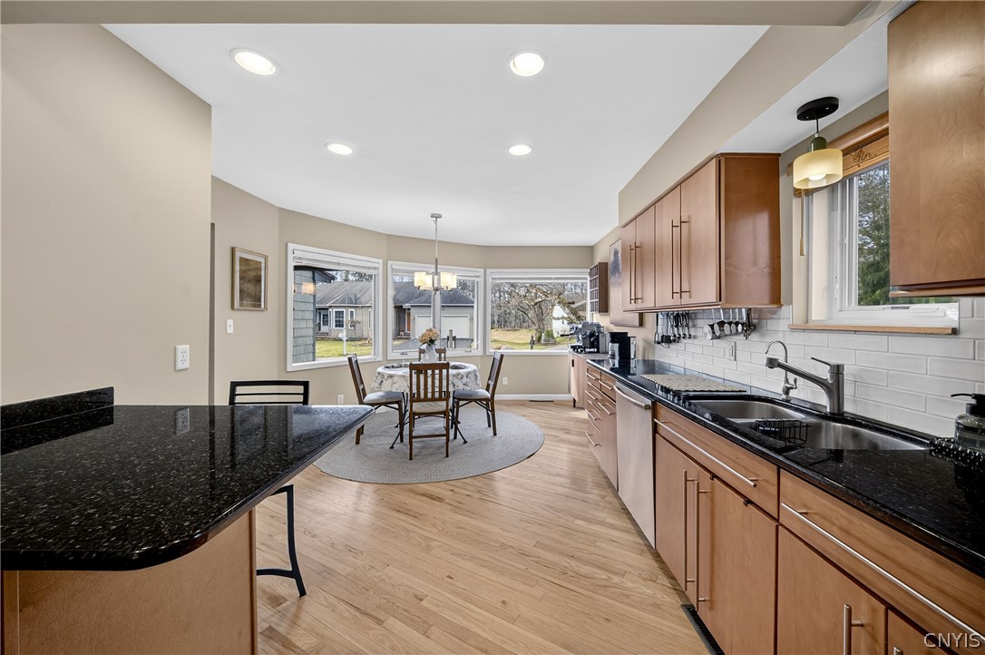 7516 Spectrum Way Manlius, NY 13066 - Photo 9 of 49