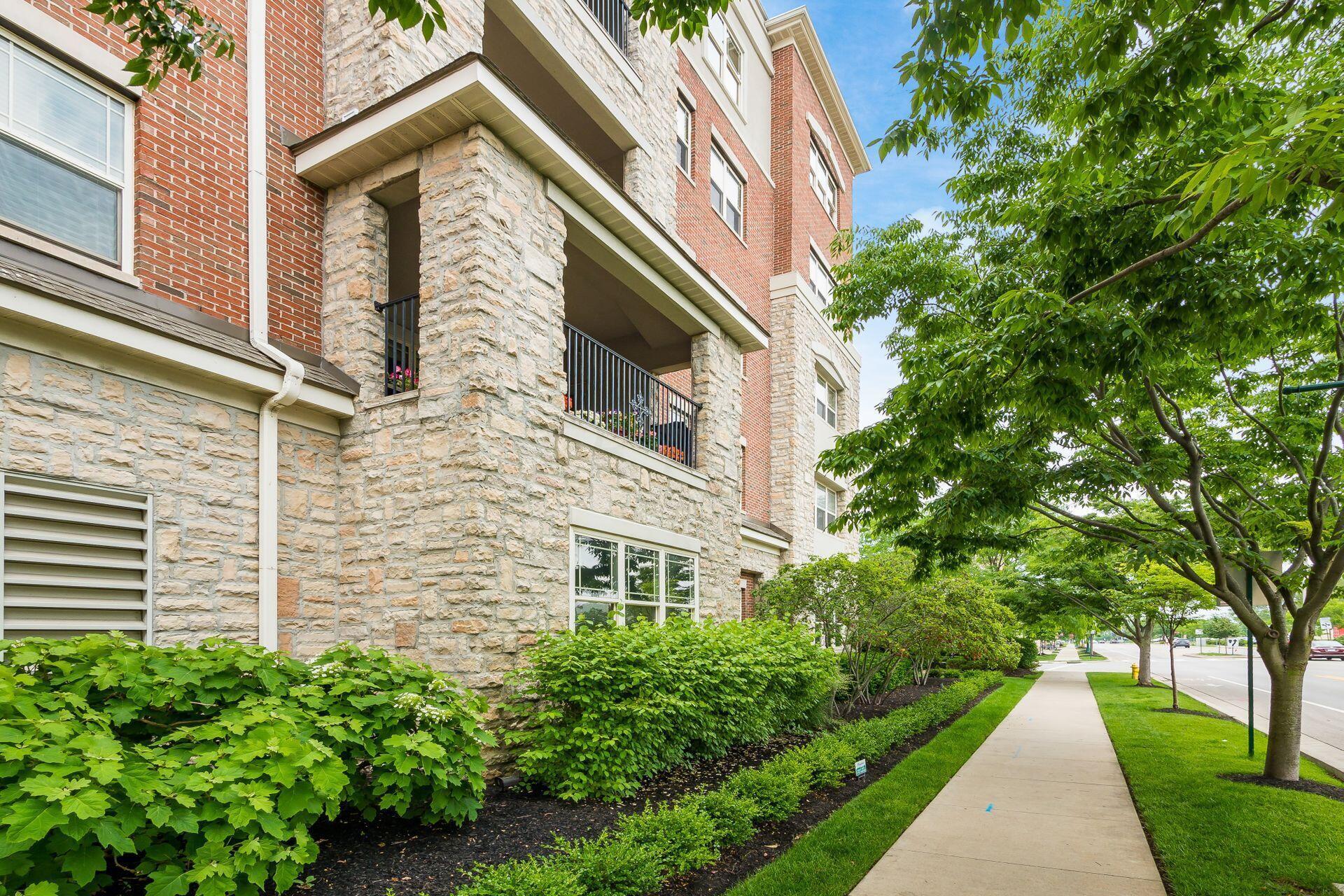 3175 Tremont Road, Unit 211 Columbus, OH 43221 - Photo 31 of 39 008_e4282a_N 3175 Tremont 129