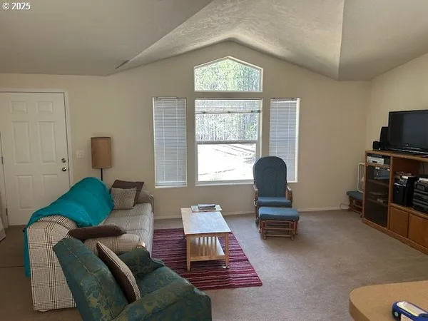 $314,000 | 11736 Chinquapin Drive, Crescent Lake, OR 97733