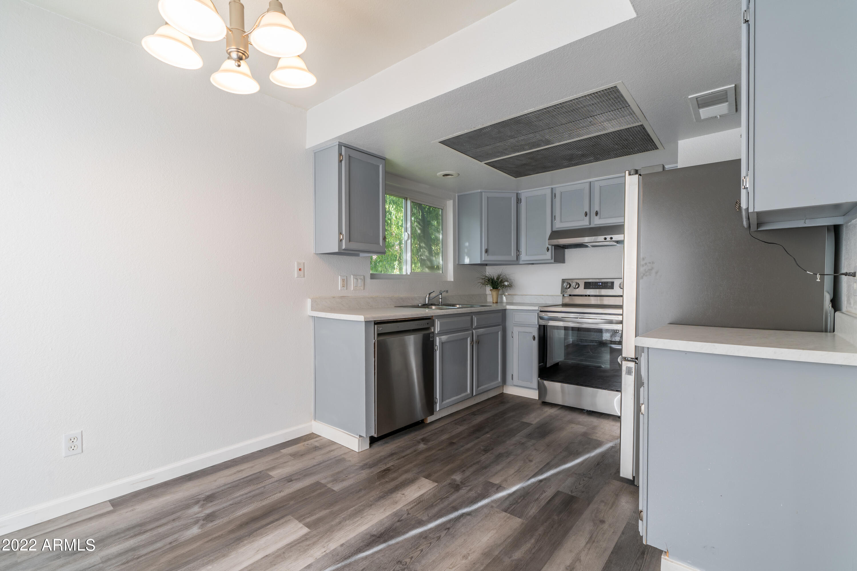 2834 South Ext Road, Unit 2024 Mesa, AZ 85210 - Photo 5 of 23 DSC02416