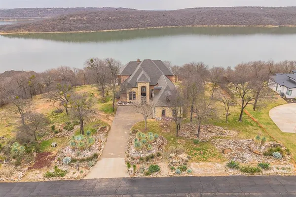 $1,249,900 | 235 Grand Harbor Boulevard, Chico, TX 76431