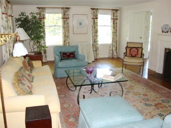 88 Cleveland Road Wellesley, MA 02481 - Photo 4 of 11
