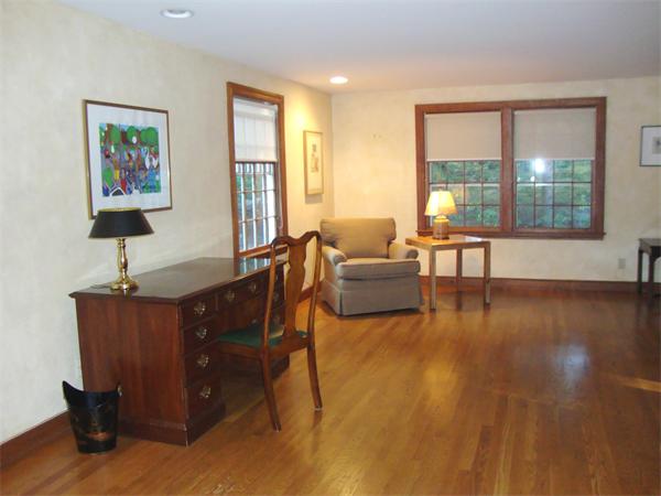 88 Cleveland Road Wellesley, MA 02481 - Photo 7 of 11