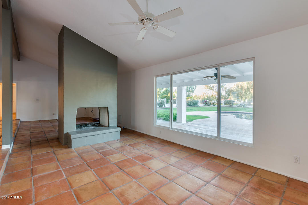44 West Thunderbird Road Phoenix, AZ 85023 - Photo 9 of 56 09-Thunderbird