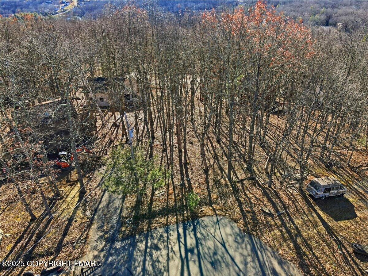 7 Exeter Way Bushkill, PA 18324 - Photo 5 of 13 a view of outdoor space and street view