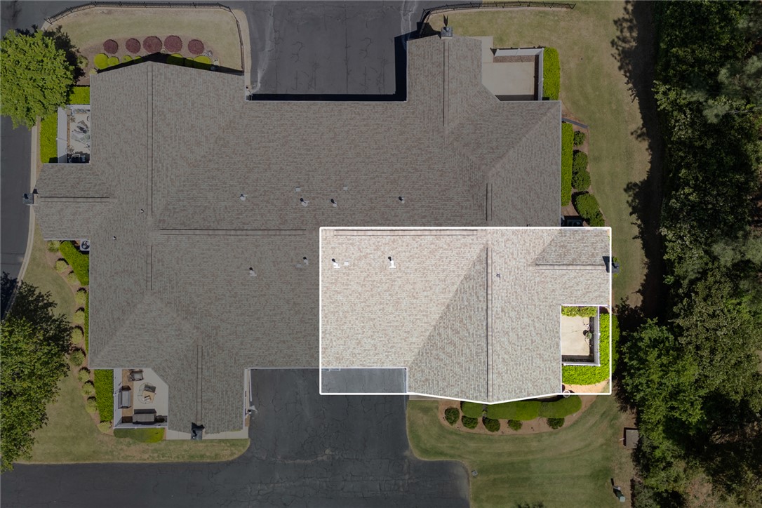 155 Life Style Lane Anderson, SC 29621 - Photo 47 of 49 This aerial view showcases the property's expansive roofline and surrounding grounds.