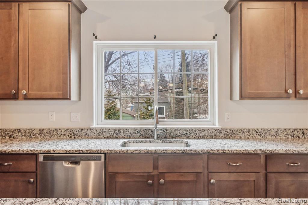 2683 Harvard Road, Unit 5 Berkley, MI 48072 - Photo 15 of 43