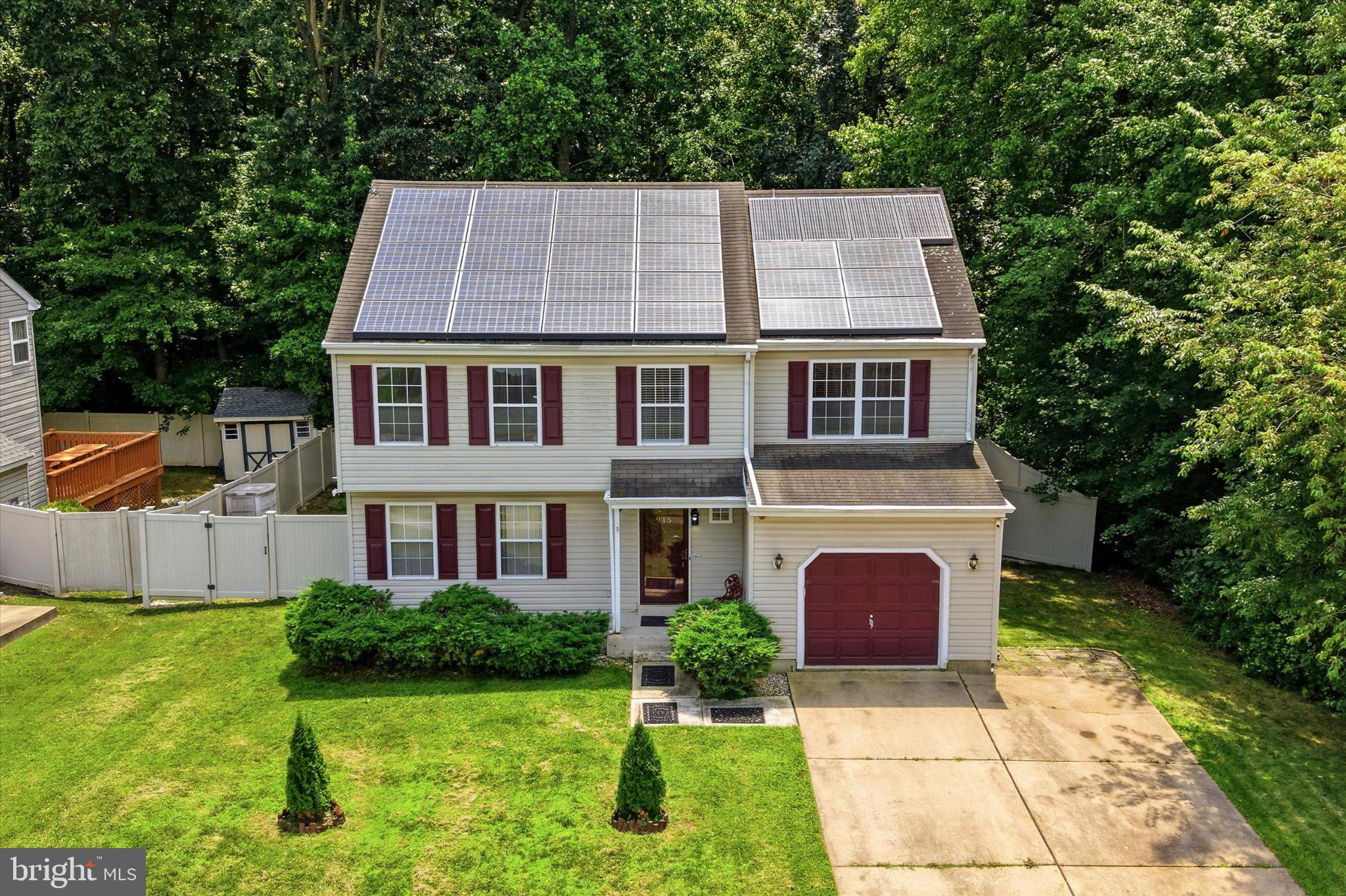 915 Rue Madora Bear, DE 19701 - Photo 2 of 14 Charming home with solar efficiency.