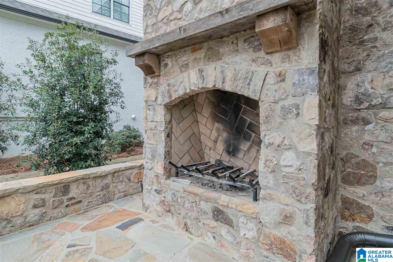 904 Shades Road Birmingham, AL 35209 - Photo 4 of 38