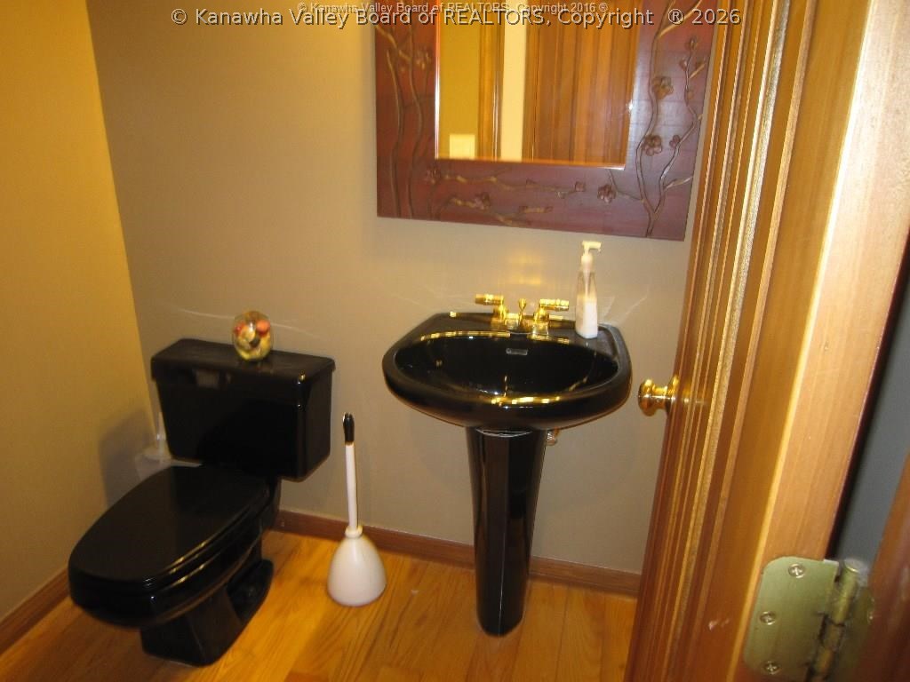 1593 Hampton Road Charleston, WV 25314 - Photo 14 of 23 Gallery Image 14