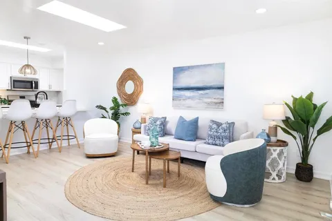 $1,095,000 | 1236 Orkney Lane, Cardiff-by-the-Sea, CA 92007