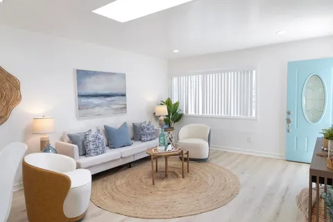 $1,095,000 | 1236 Orkney Lane, Cardiff-by-the-Sea, CA 92007